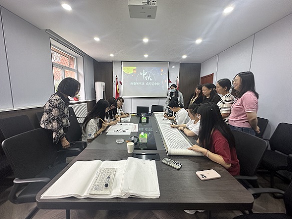 七分公司機關中秋書法活動1.jpg 七分公司機關中秋書法活動1.jpg